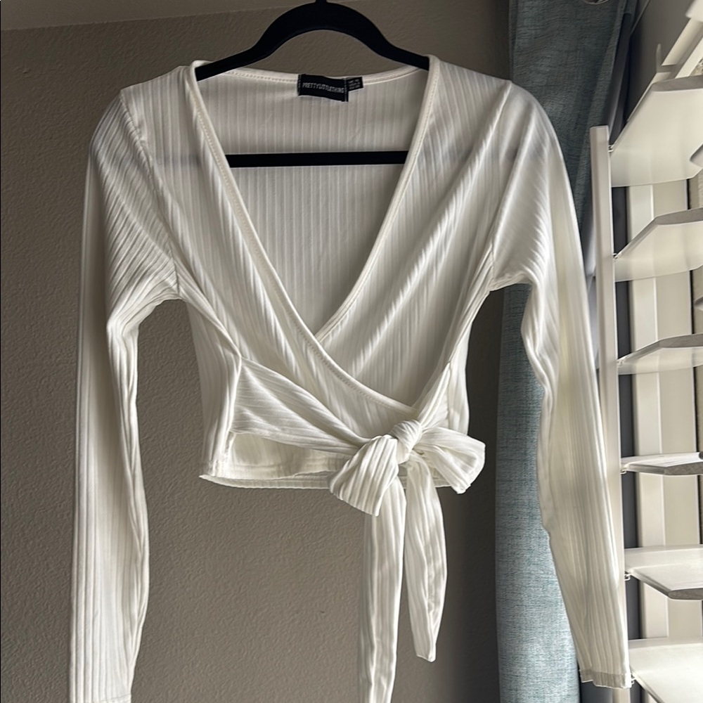 PrettyLittleThing Cream Long Sleeve Wrap Blouse